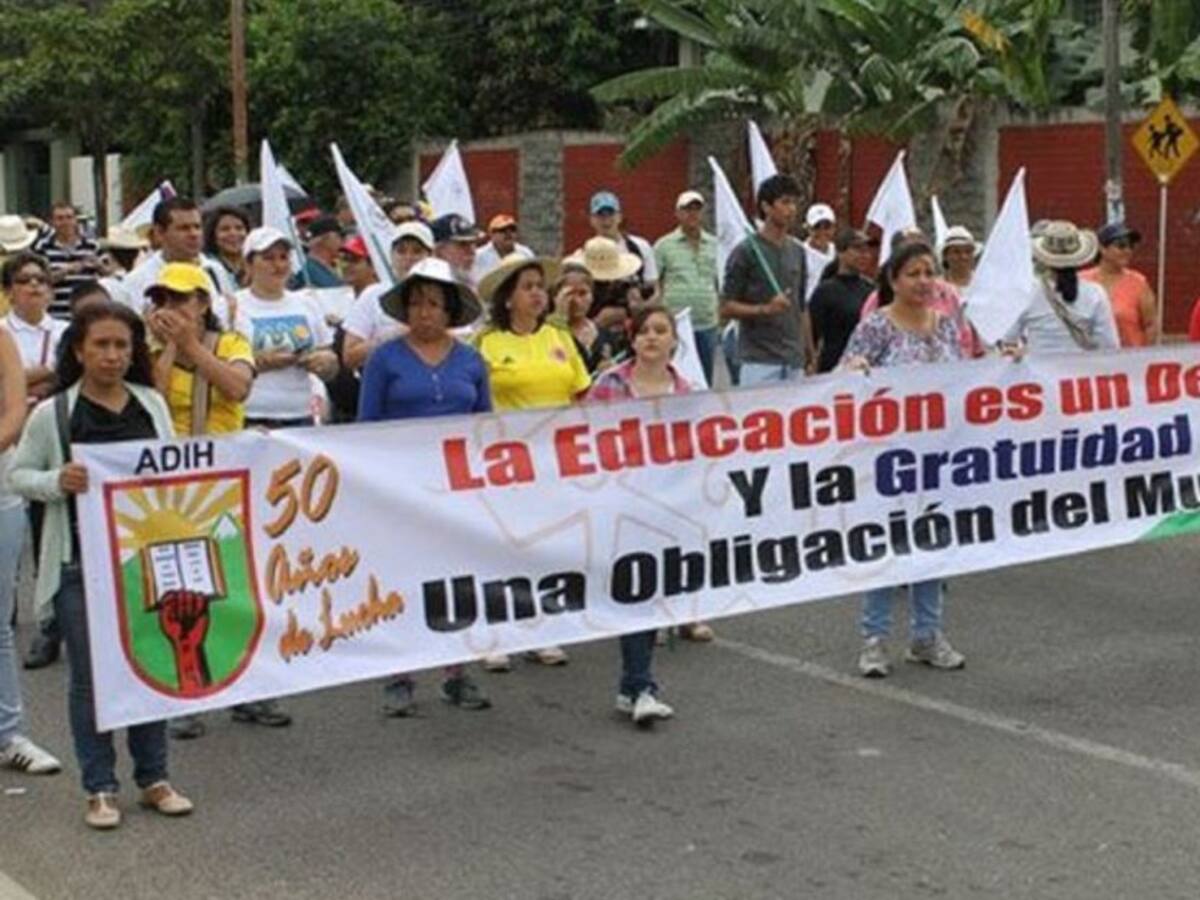 Reportan cinco docentes amenazados en el Huila