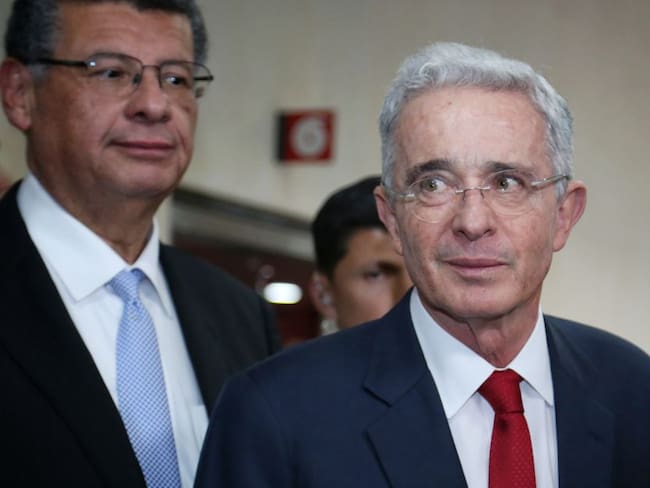 En calidad de testigo, el expresidente Álvaro Uribe defendió a su exsecretario de prensa César Mauricio Velásquez y Edmundo del Castillo, entonces secretario Jurídico y negó un complot de desprestigio contra la Corte Suprema en 2007