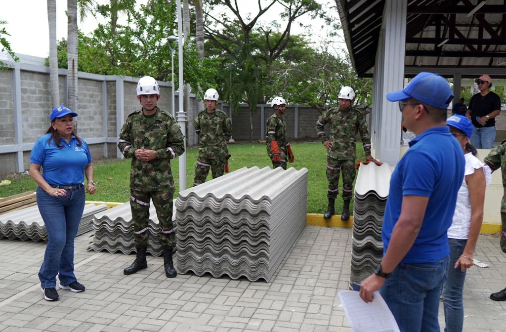 Entrega de ayudas a damnificados en Usiacurí, Atlántico./ Foto: Gobernación del Atlántico
