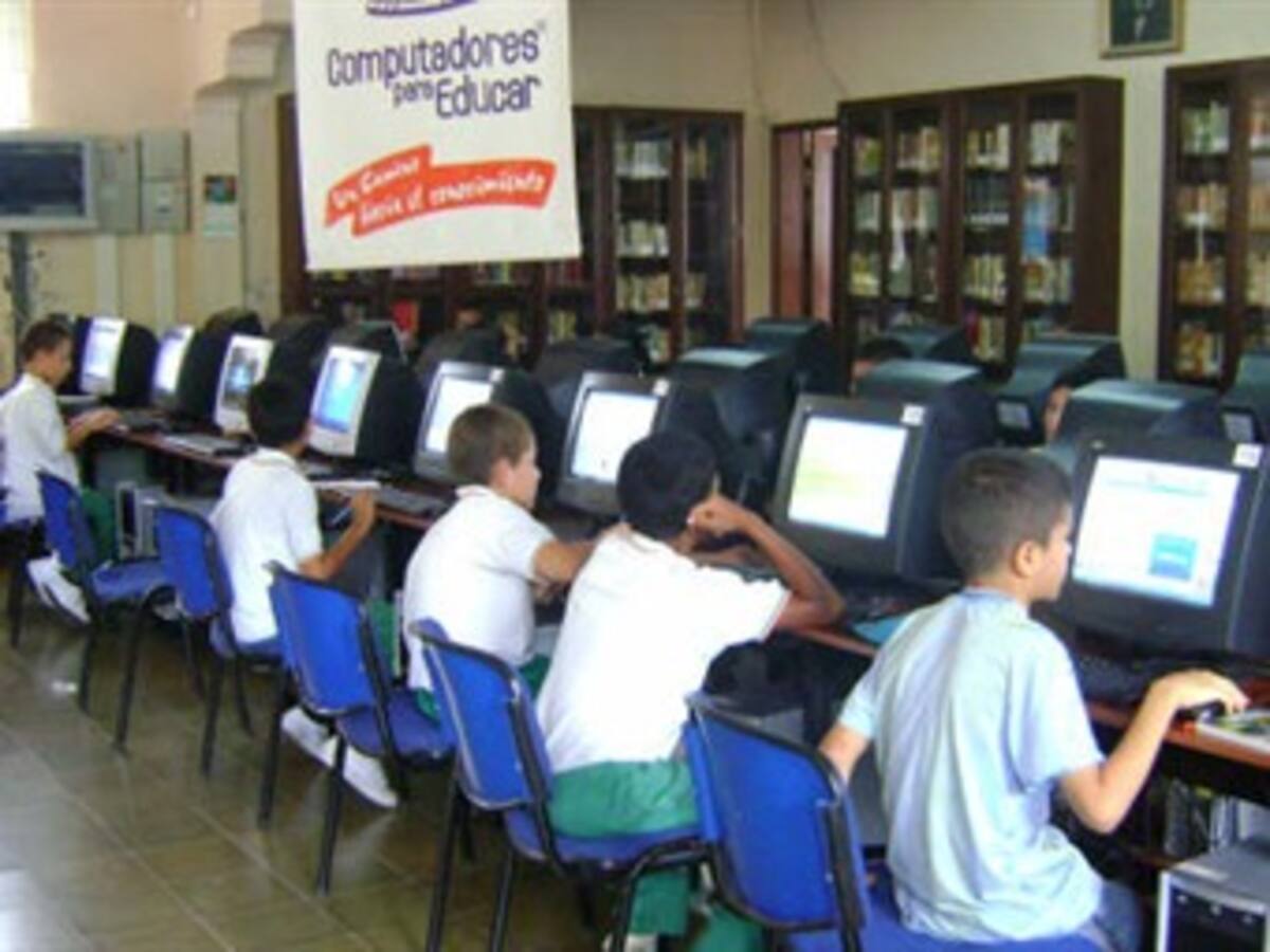 Colombianos podrían demandar si no tienen acceso a Internet