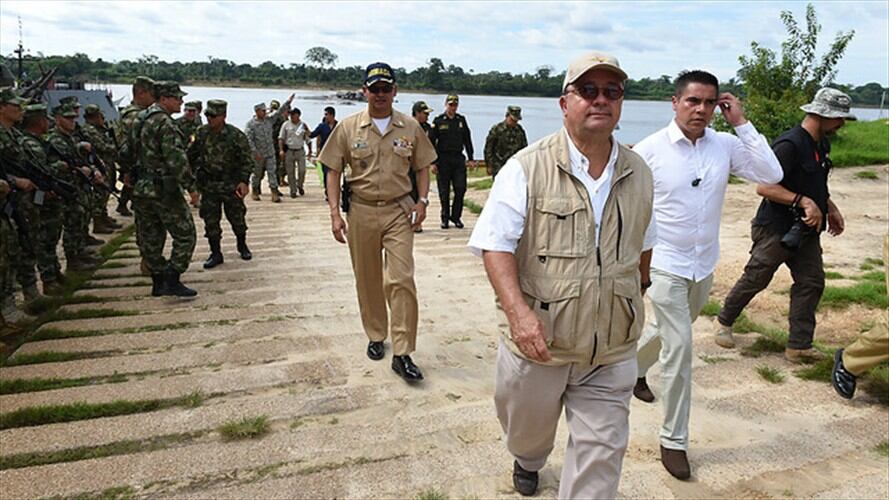 Luis Carlos Villegas en Guainía. Foto: Colprensa