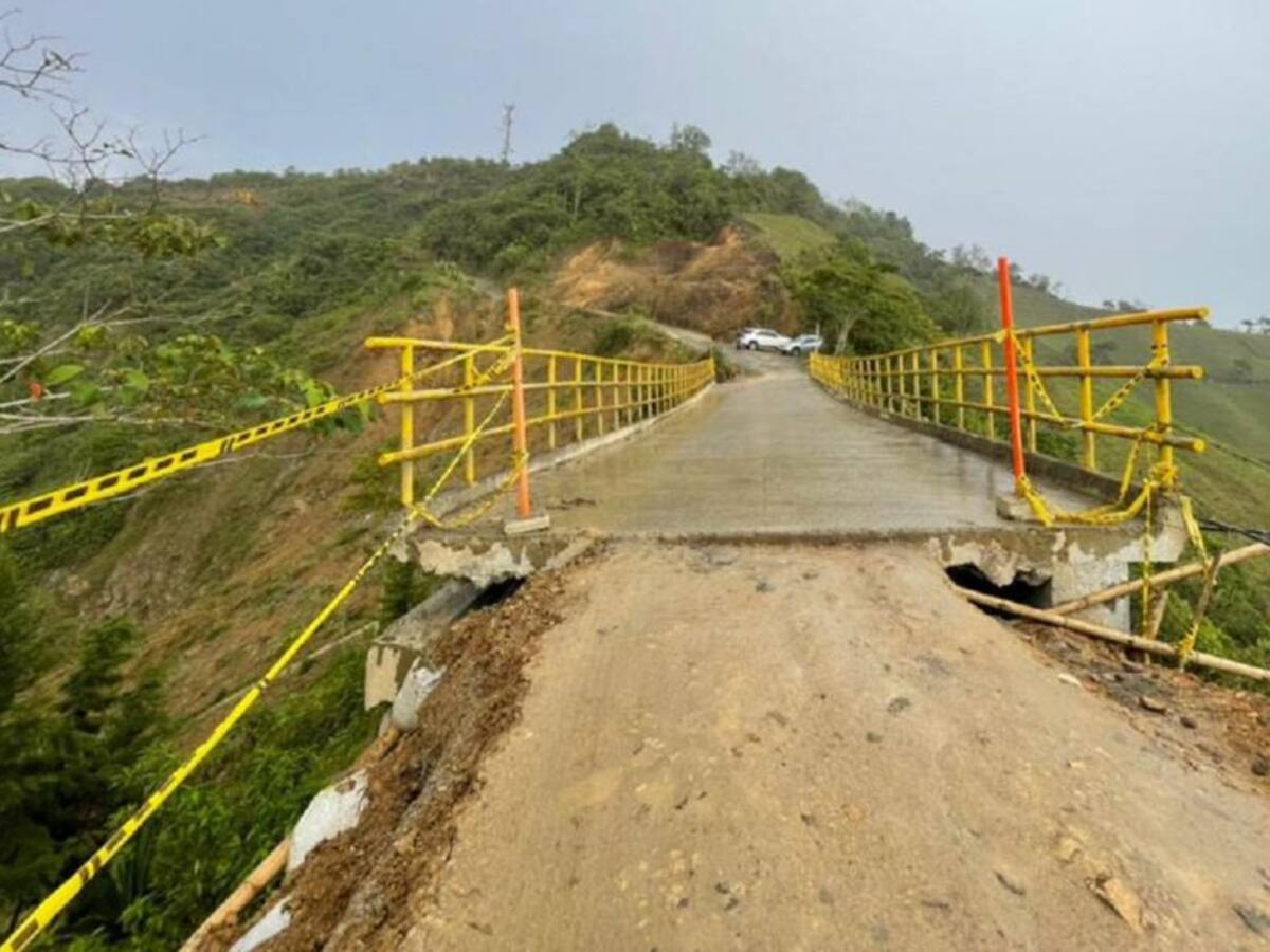 Puente Salón Rojo - La Paila, ubicado al norte de Caldas, será demolido