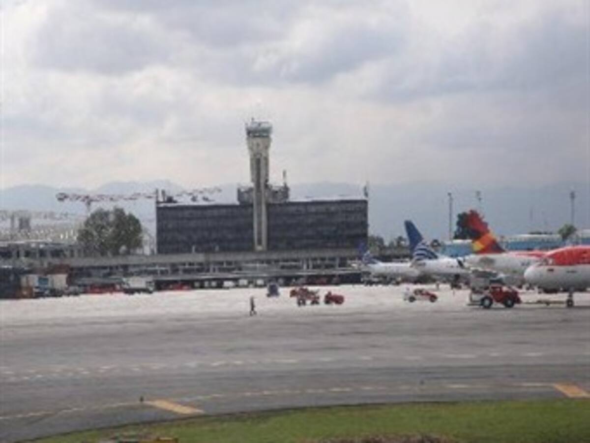 Avianca atribuyó a problemas climáticos la cancelación de 29 vuelos este martes