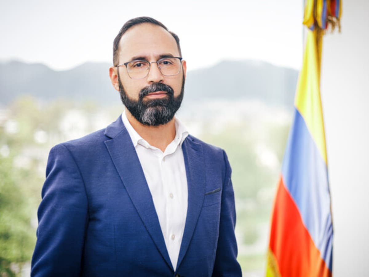 Tenemos oferta disponible y vamos a investigar por qué empresas compraron gas importado: minminas