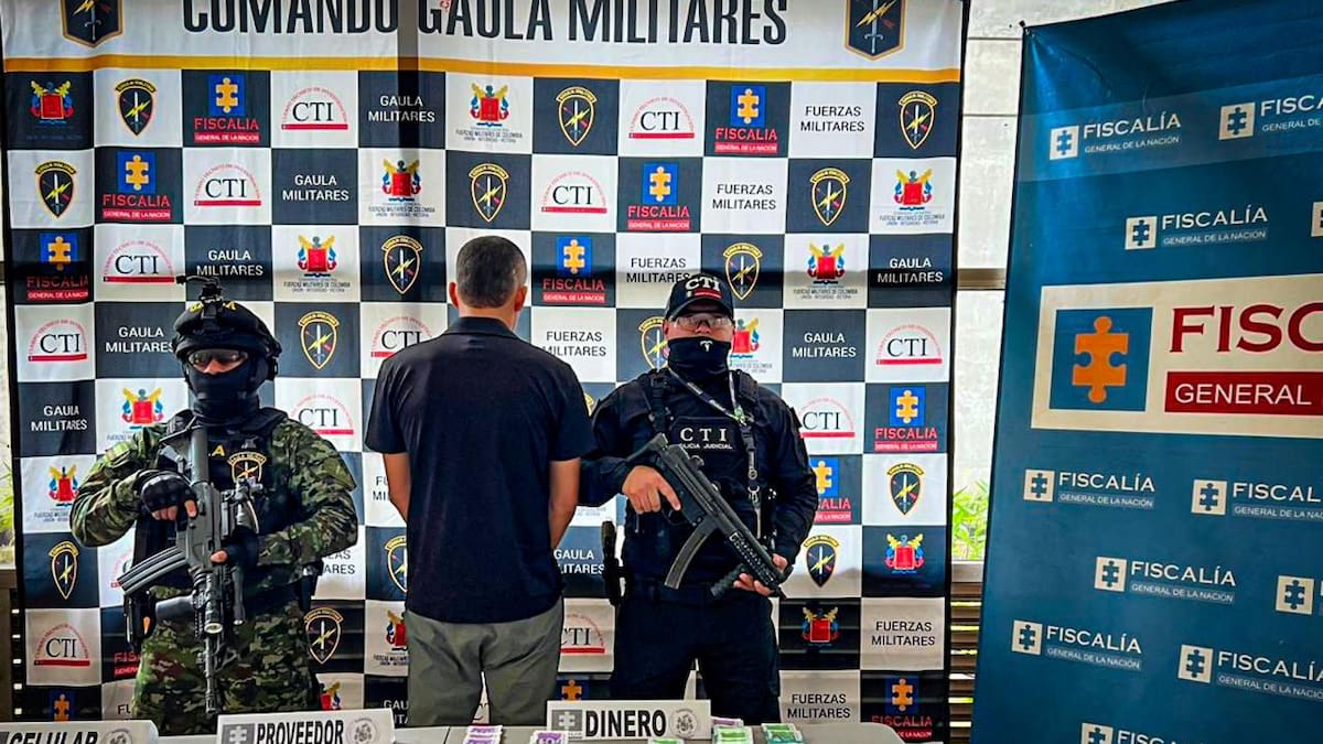 En Medellín capturaron al jefe de finanzas del frente 18 y enlace con Iván Mordisco en Antioquia