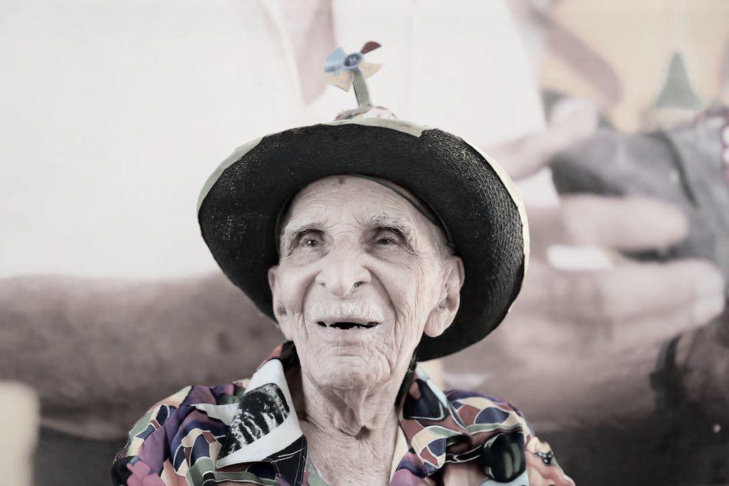 Ismael Escorcia Medina, creador del disfraz de El Descabezado. Foto: cortesía Carnaval SAS.