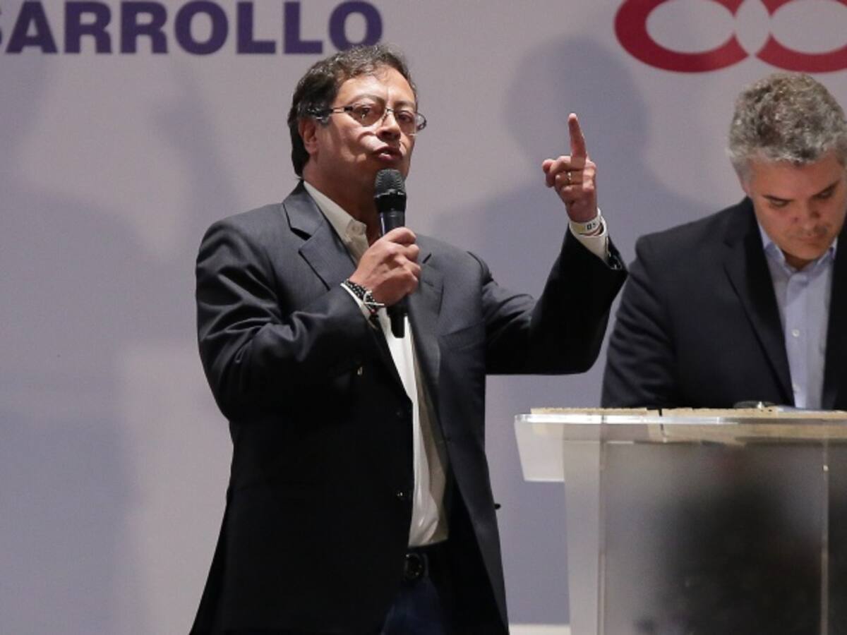 Encuesta final: Iván Duque: 45,3% - Gustavo Petro: 36,4%