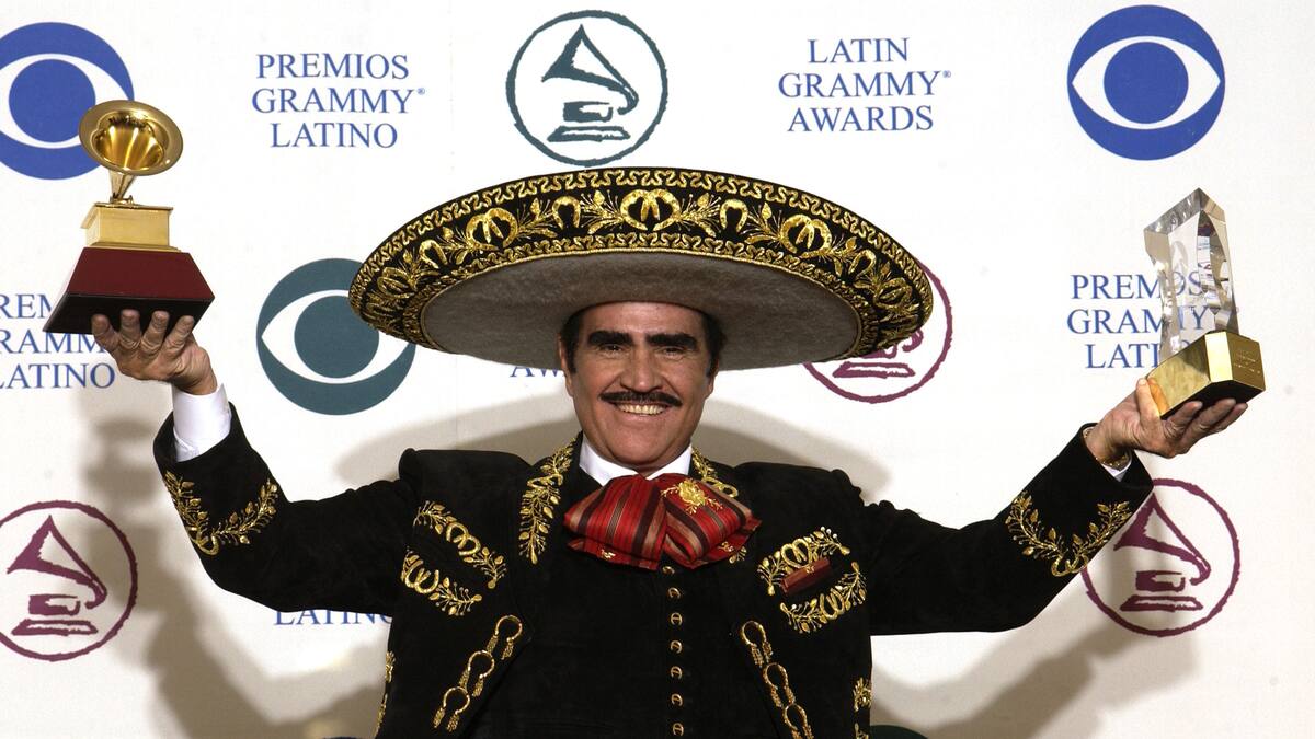 “Vicente Fernández vivió su vida como quiso y se fue en paz”: Angélica María