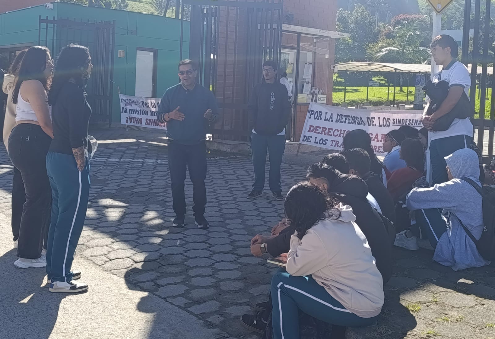 Asistieron integrantes del sindicato y varios estudiantes del SENA.