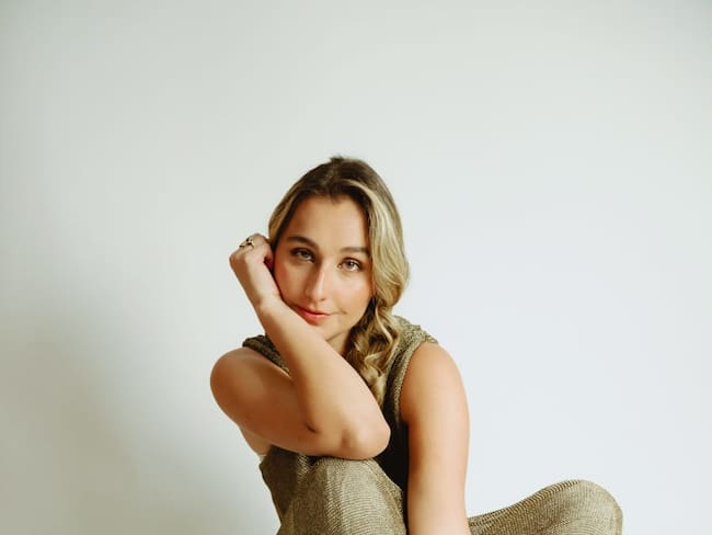 Laura Maré habla de sus canción "María" y de sus amigas que la inspiran