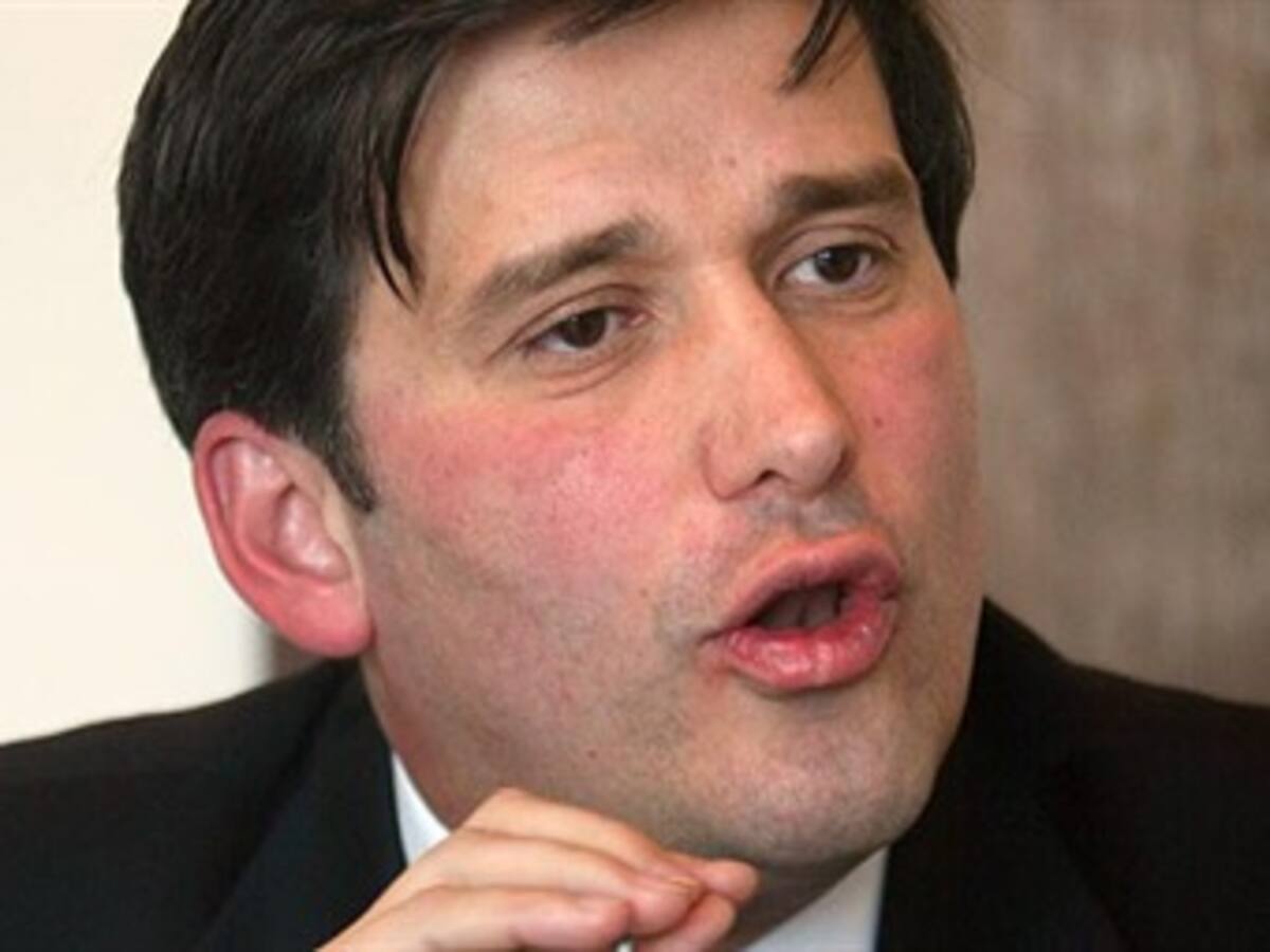 Andrés Peñate rechaza declaraciones que salpican a Uribe en el escándalo de las 'chuzadas'