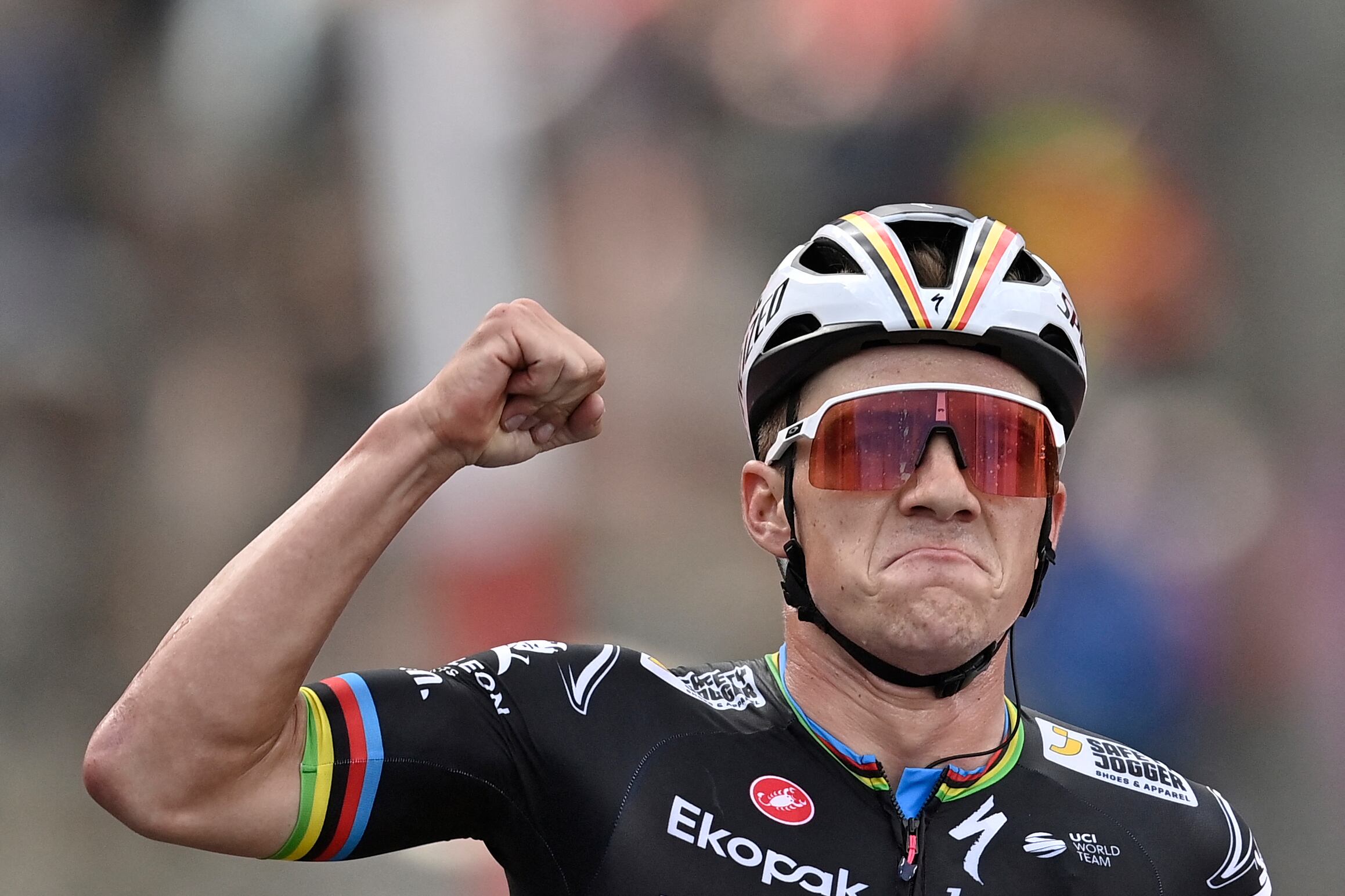 Remco Evenepoel celebra el triunfo en la tercera etapa de la Vuelta a España. (Photo by PAU BARRENA/AFP via Getty Images)