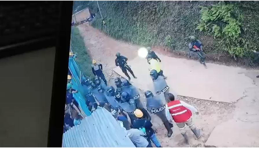 Operativo en la mina Frontegra Gold de Segovia- foto tomada de un video cortesía