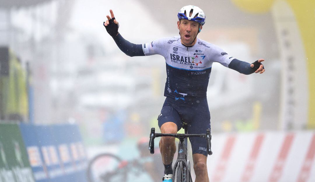 Tour de Romandia: Woods gana etapa reina y arrebata liderato a Marc Soler