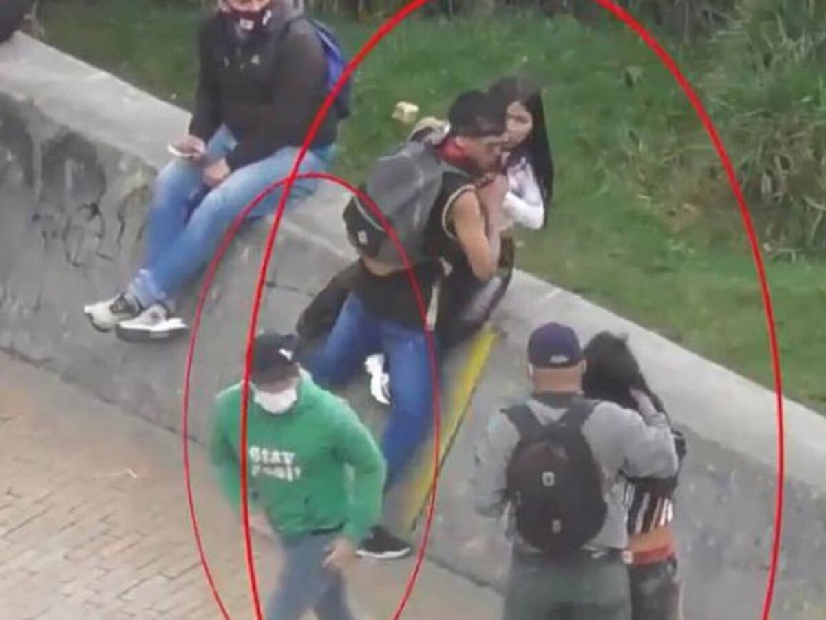 En gavilla y sin miedo de nada: Así atracaba banda en el centro de Bogotá