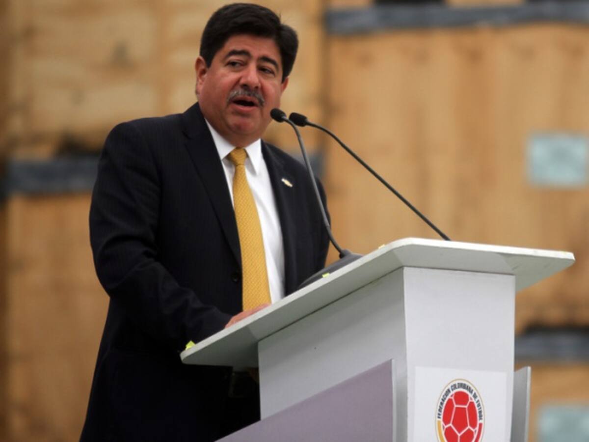 Luis Bedoya exculpó a su esposa por sobornos recibidos