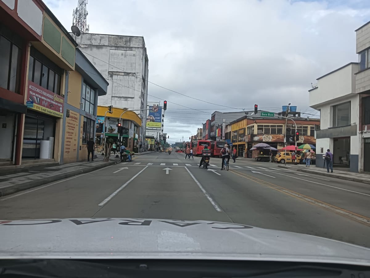 ¿Es domiciliario o mensajero en Armenia? Ya pueden solicitar permiso para día sin carro y sin moto