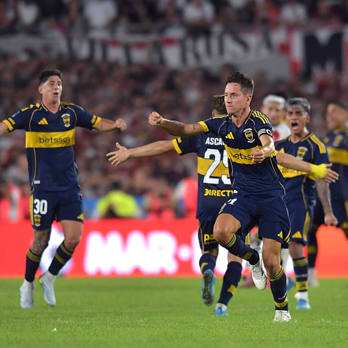 Boca Juniors le amargó la fiesta a River Plate en el Superclásico: Resumen y mejores momentos