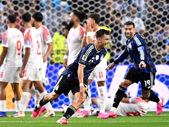 ARLINGTON, UNITED STATES - JUNE 28: Giovani Lo Celso of Argentina celebrates after scoring the team's first goal with Nicolas Otamendi of Argentina during the Group J: FIFA World Cup 2026 match between Jordan and Argentina at Dallas Stadium on June 28, 2026 in Arlington, Texas. (Photo by Pablo Morano/BSR Agency/Getty Images)