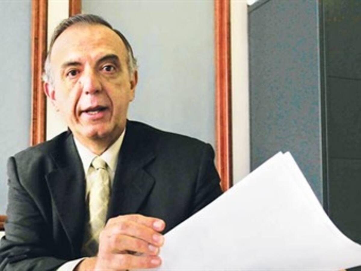 Corte pide a la Fiscalía esclarecer denuncias contra el magistrado Iván Velazquez