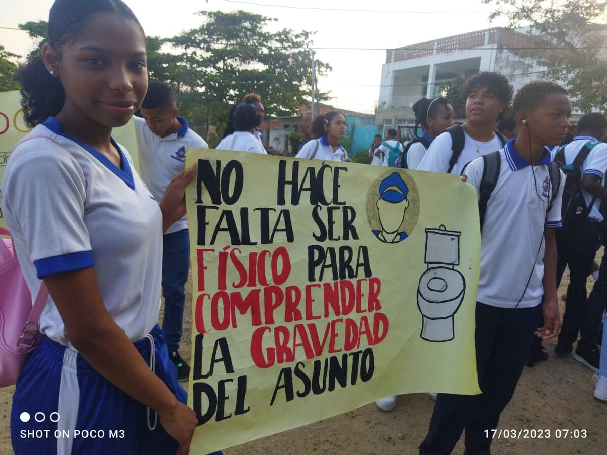 El colegio se cae a pedazos: habitantes de La Boquilla protestaron en la Vía al Mar