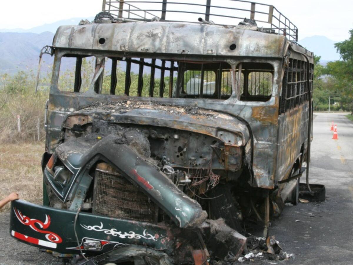 El Ejército y la Policía vigilarán buses en Córdoba