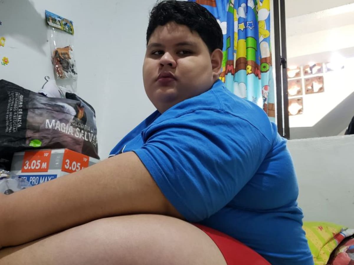 El drama de un niño que pesa 264 libras