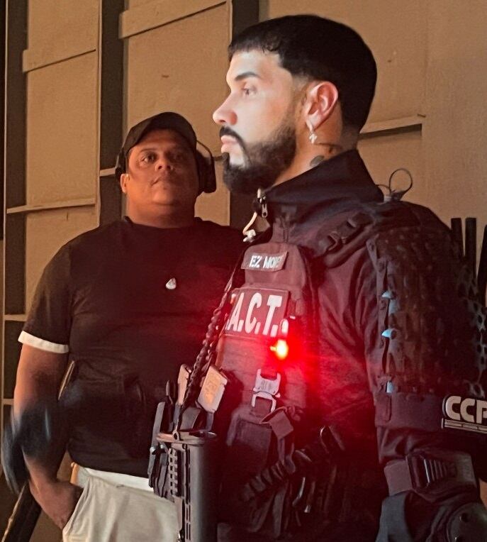 Anuel AA debutará en la película de terror independiente ‘You Lose You Die’. Cortesía: Anuel AA en el rodaje.