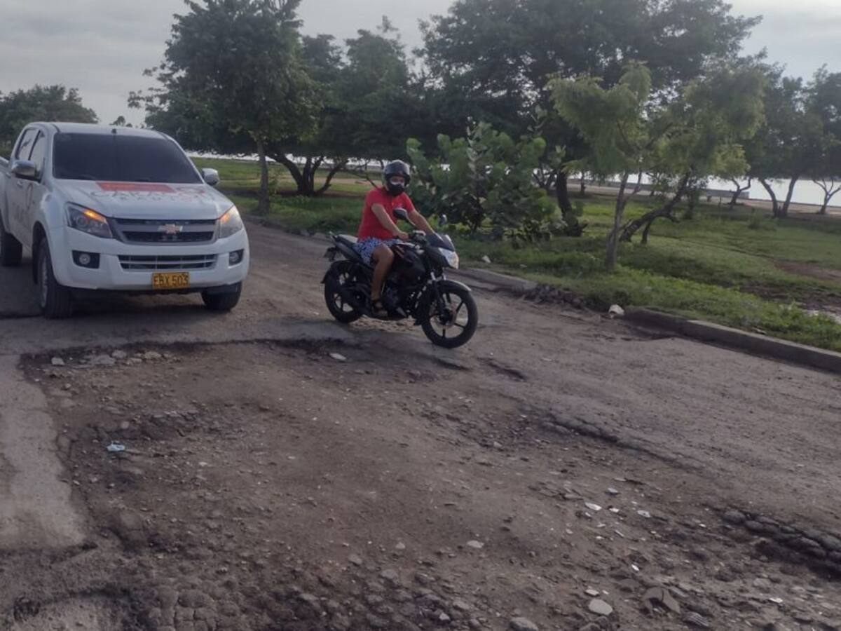 Por 'cráteres' en La Perimetral aumentaron los hurtos