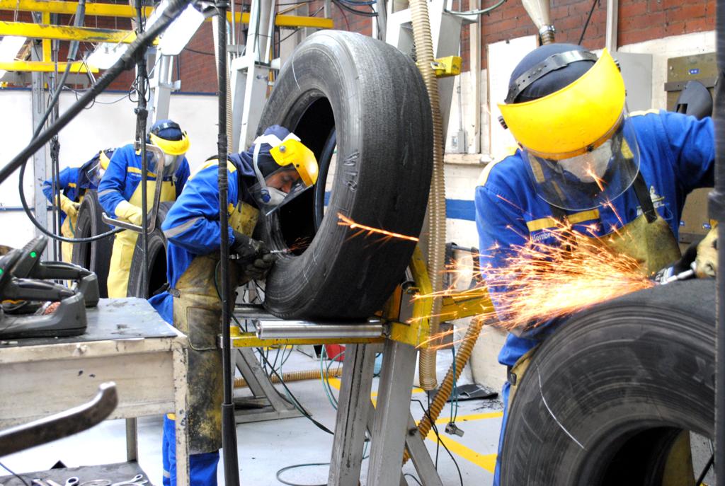Reencauchadora Renoboy / Caracol Radio: Renoboy.