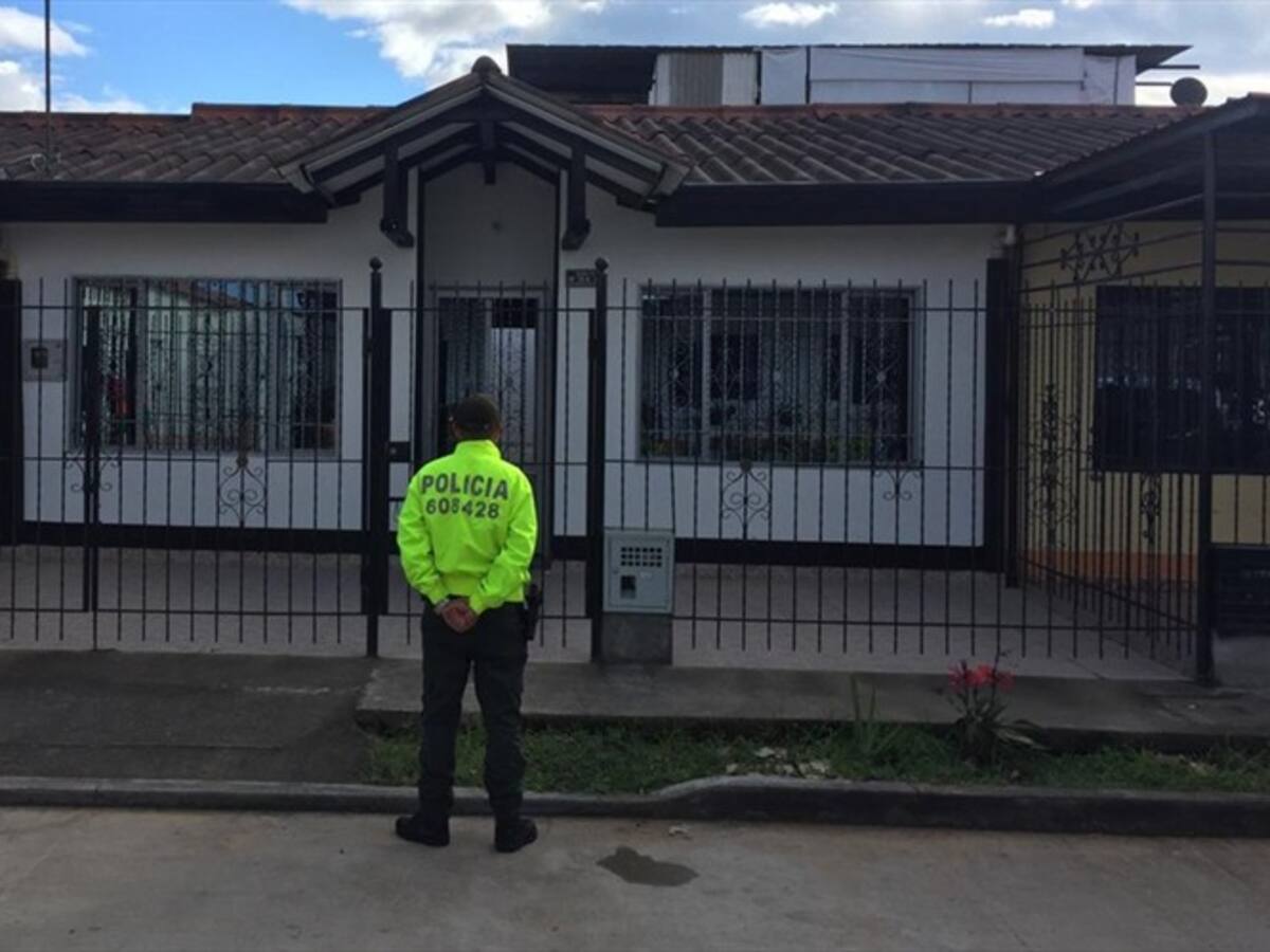 Atacan con ácido a dos funcionarios en una operación de extinción de dominio