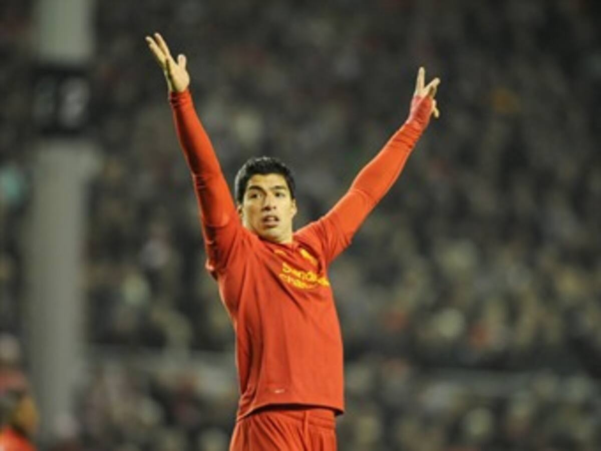 Luis Suárez extiende jugoso contrato con Liverpool