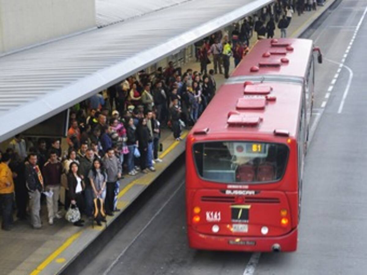 Esta es la historia del lío de la doble tarjeta para acceder a Transmilenio