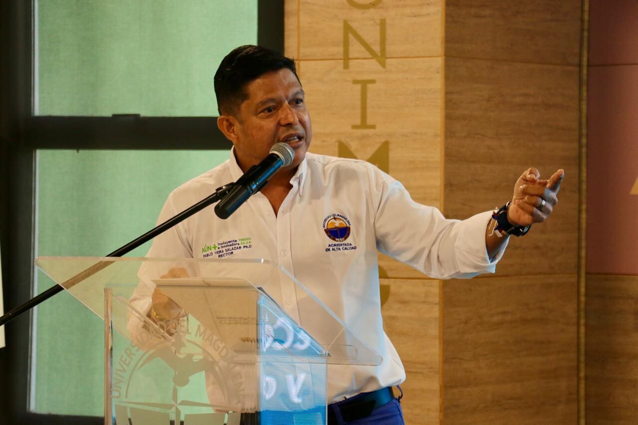 Rector Pablo / Caracol Radio