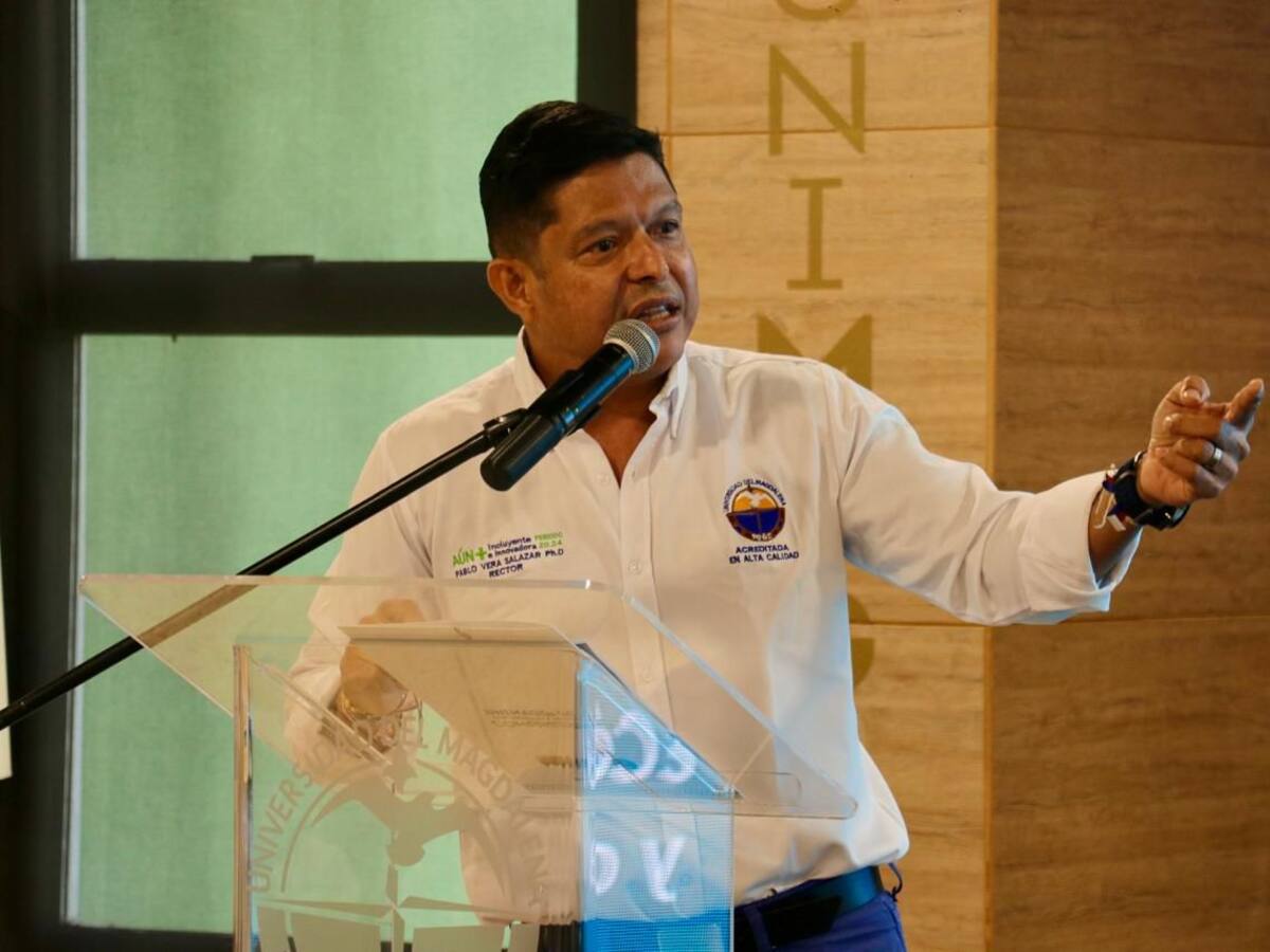 “Hacer mucho con poco, es el reto de la calidad educativa en las regiones”: rector Vera