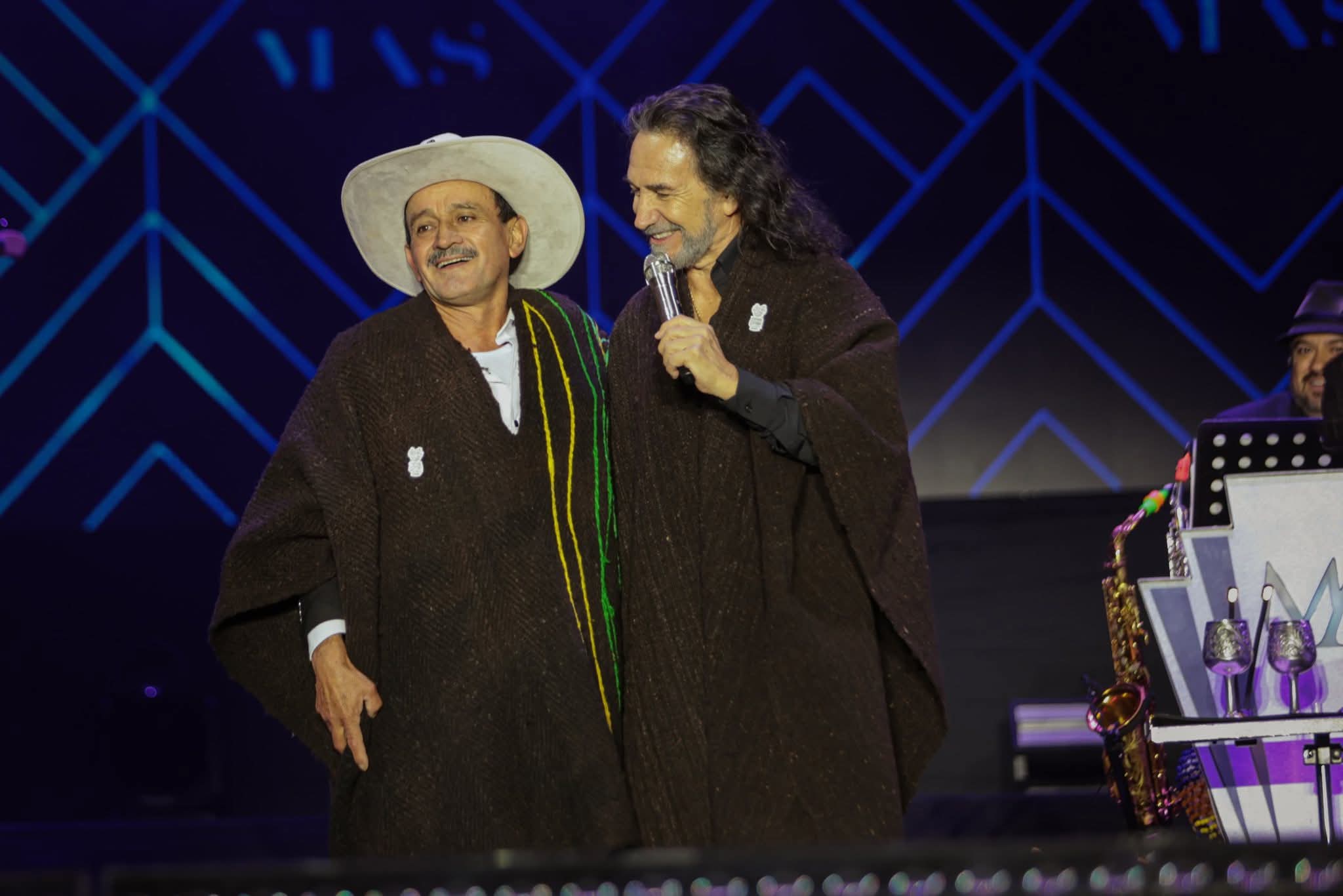 FOTO _ PRENDA FICC 2025