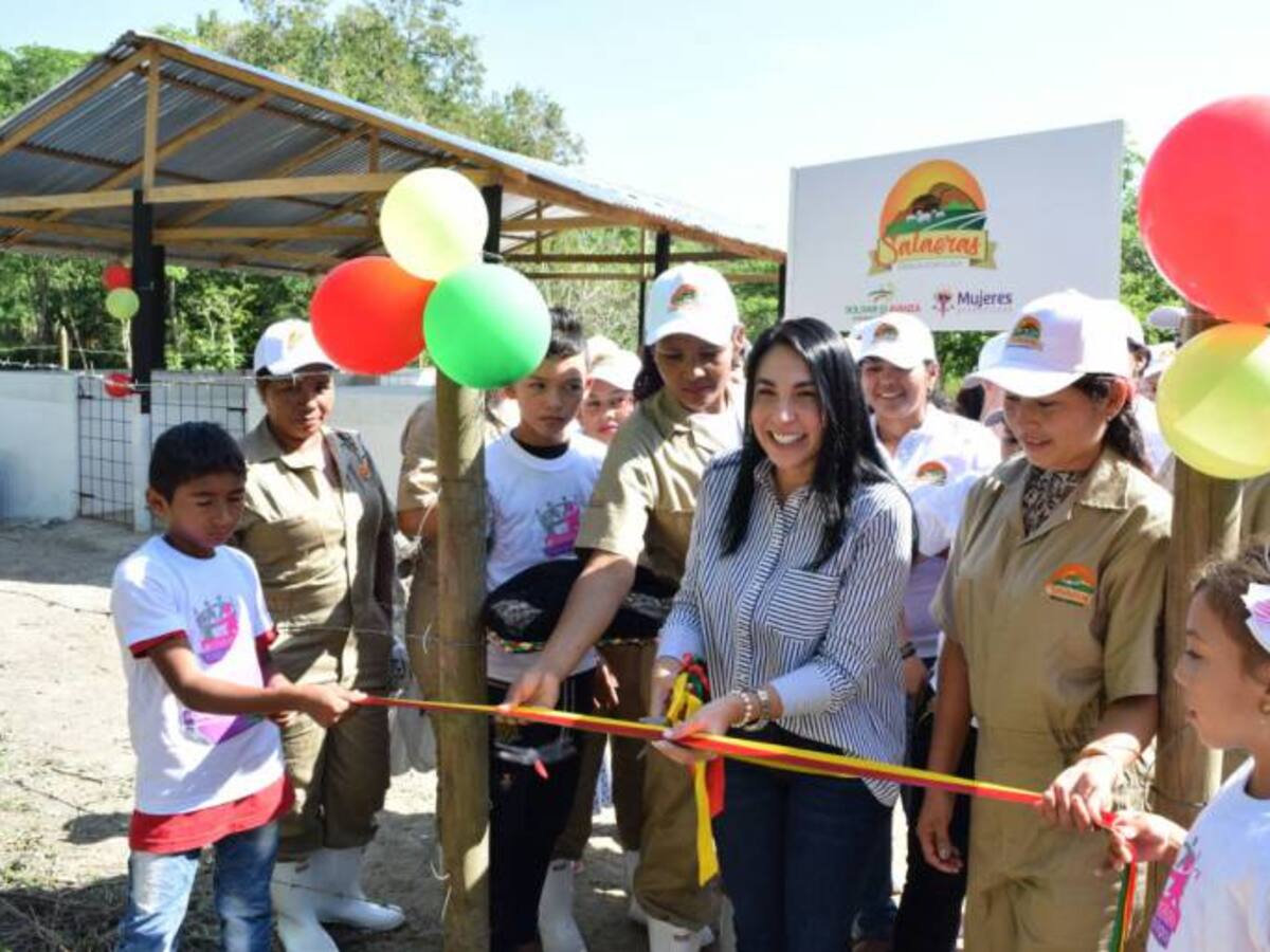 Gestora social de Bolívar entrega unidades productivas