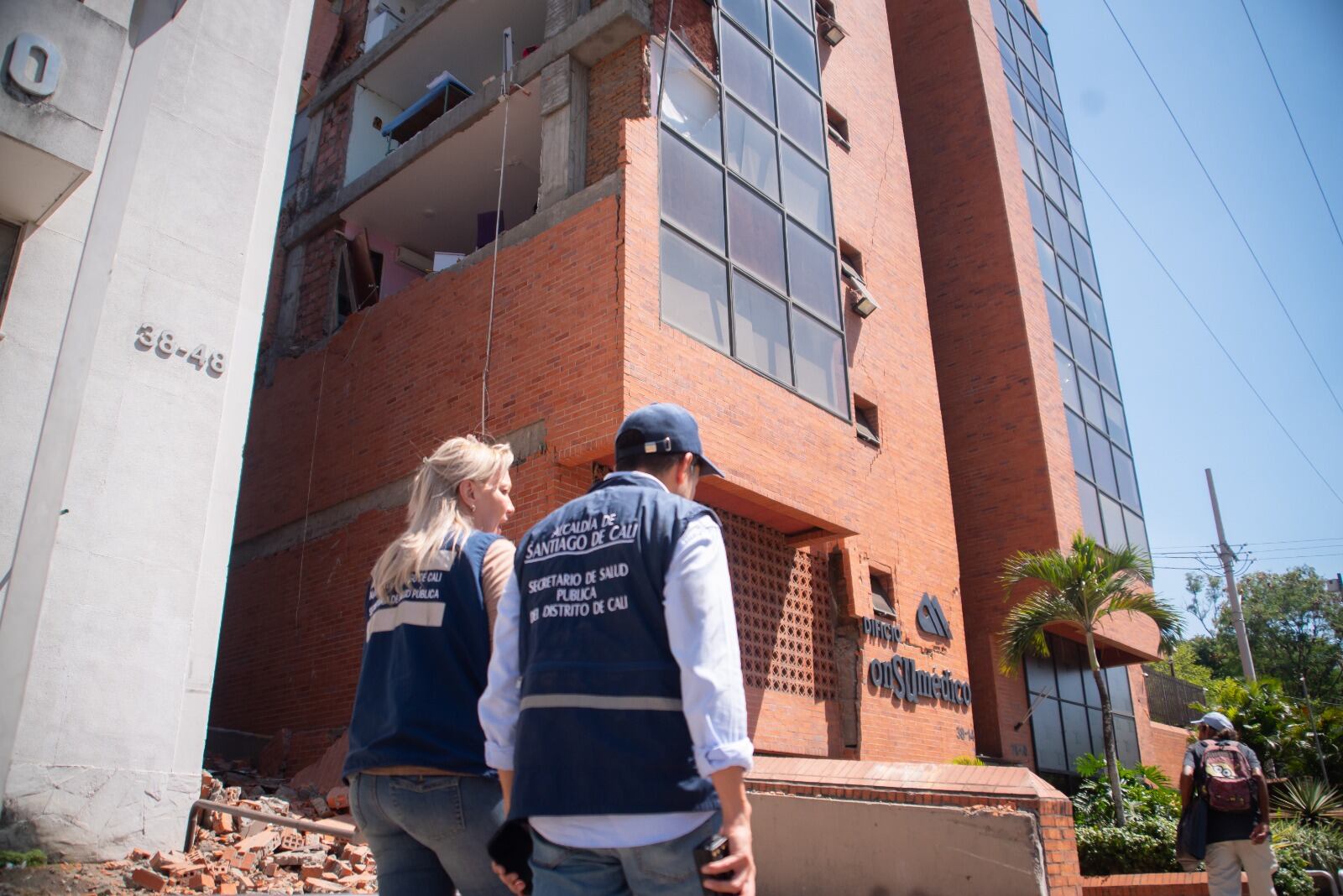 Foto: Alcaldía de Cali / Recorrido por edificaciones con riesgo de colapso