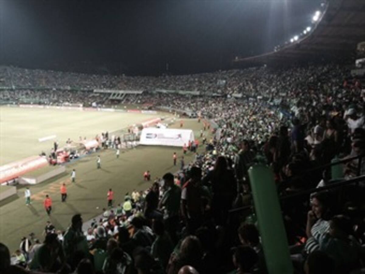 Ambiente en tribuna del Atanasio Girardot en la final de la Sudamericana