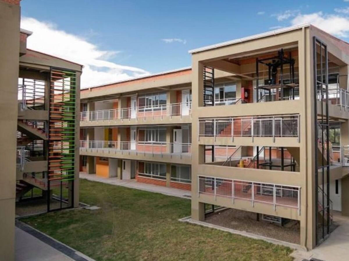 Nuevos contratistas terminarán las obras de 27 colegios en Boyacá