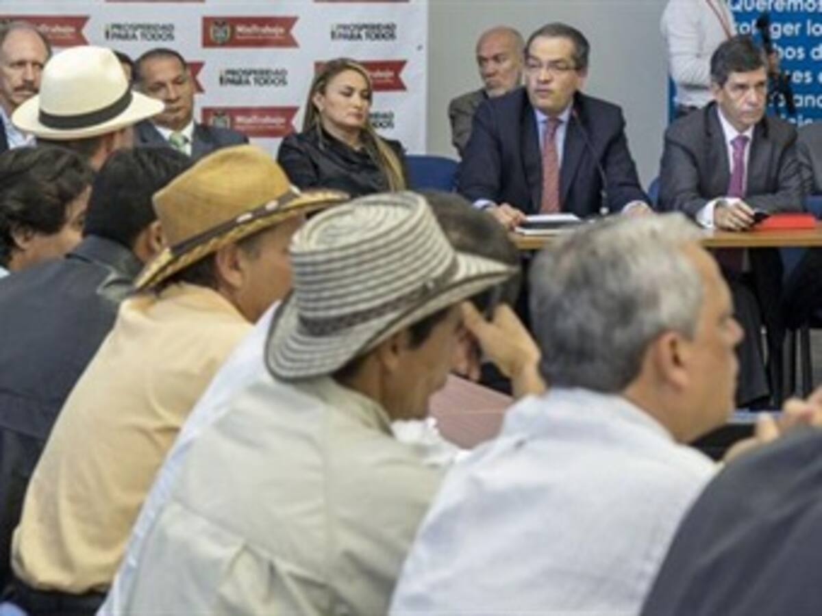 Gobierno y cafeteros no lograron acuerdo para levantar paro