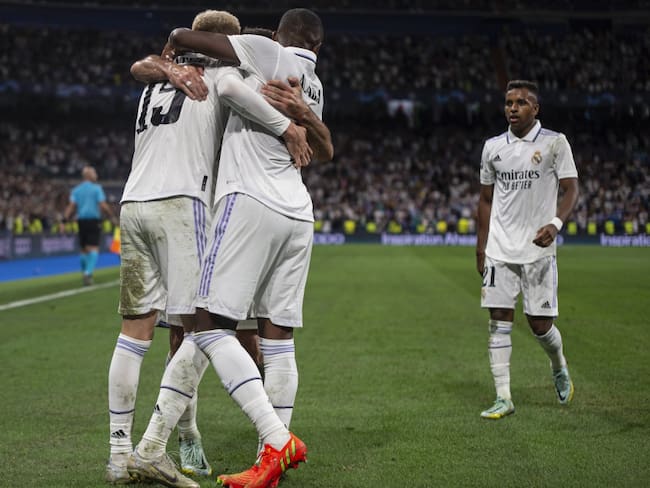 Los jugadores de Real Madrid festejan el gol de Marco Asensio.
