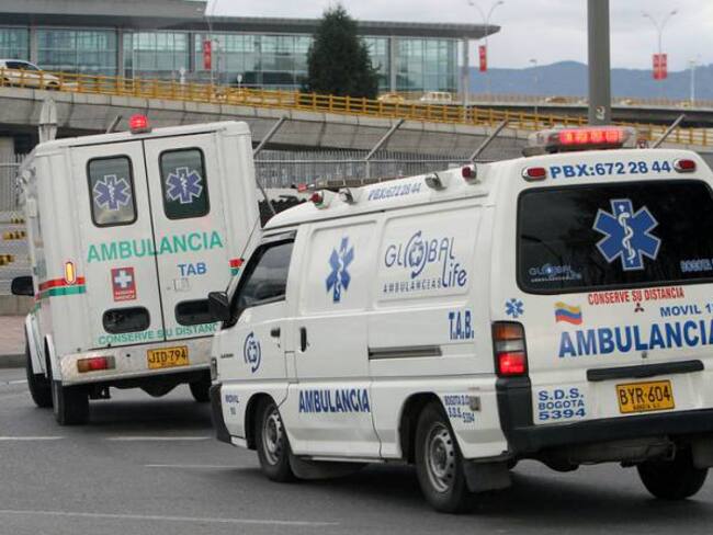 Las Eps no pagan por los pacientes que atendemos en vía pública: conductor de ambulancia