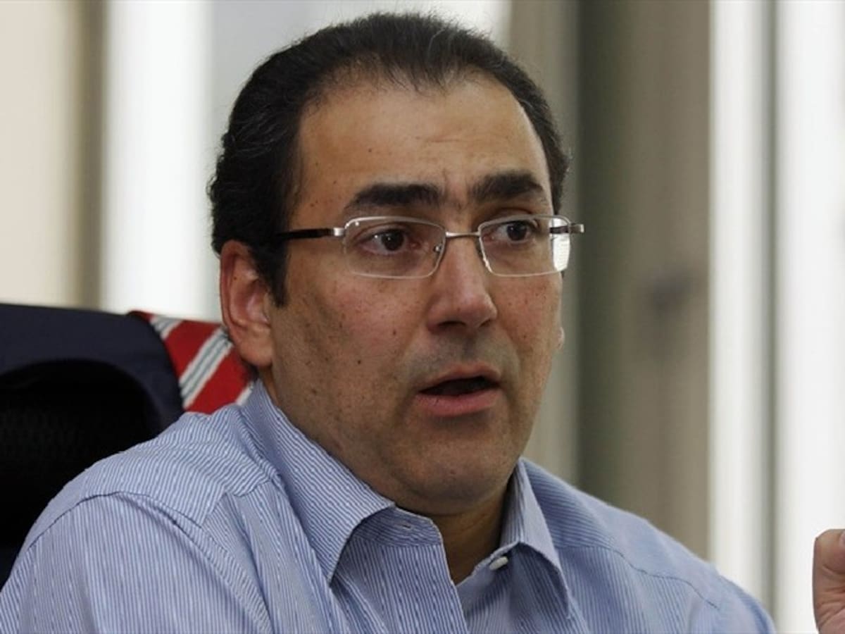 Debe aumentarse la capacidad operativa de la CAF y préstamos: Sergio Díaz-Granados