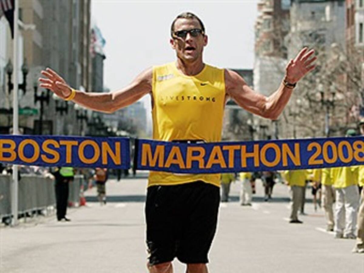 Prohiben a Armstrong correr un triatlón en Francia por sospechas de dopaje