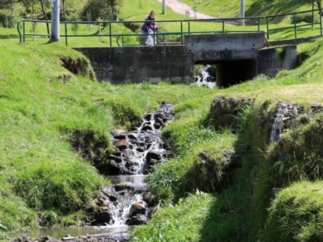 Entregan quebrada y anuncian recuperación a 47 espacios naturales en Bogotá