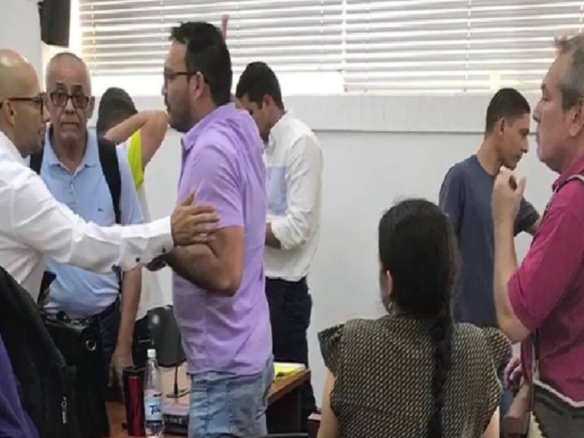 Juez ratifica detención domiciliaria para exsecretario de Educación