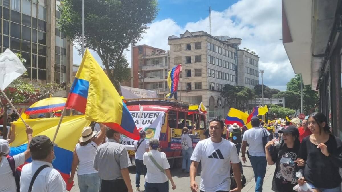 Instalan PMU por marchas en Santander