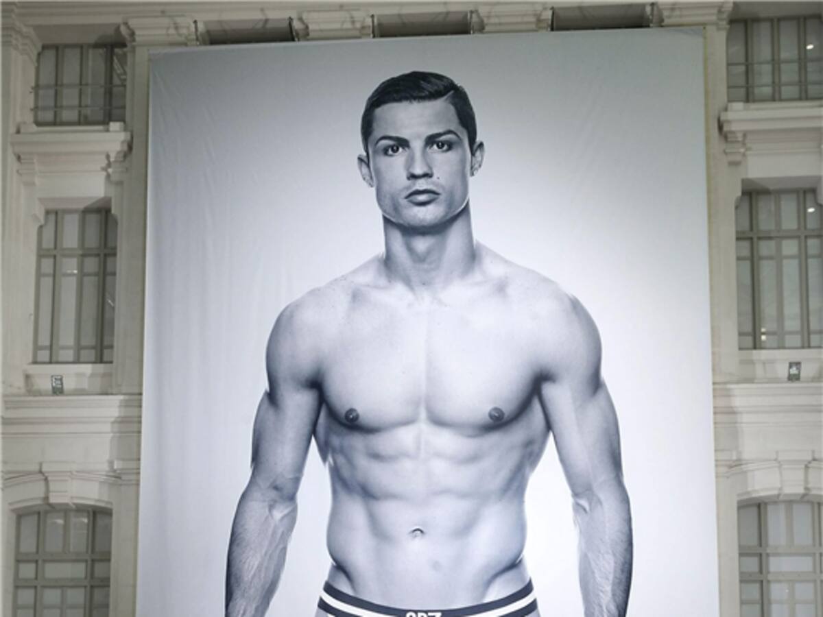 Cristiano Ronaldo posa para su nueva línea de ropa interior