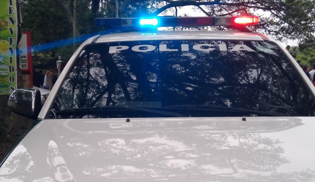 Investigan incidente en caravana de la policía 